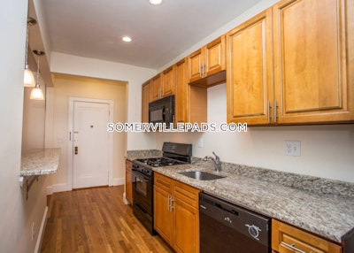 Somerville Amazing studio in Somerville  Winter Hill - $2,250 No Fee